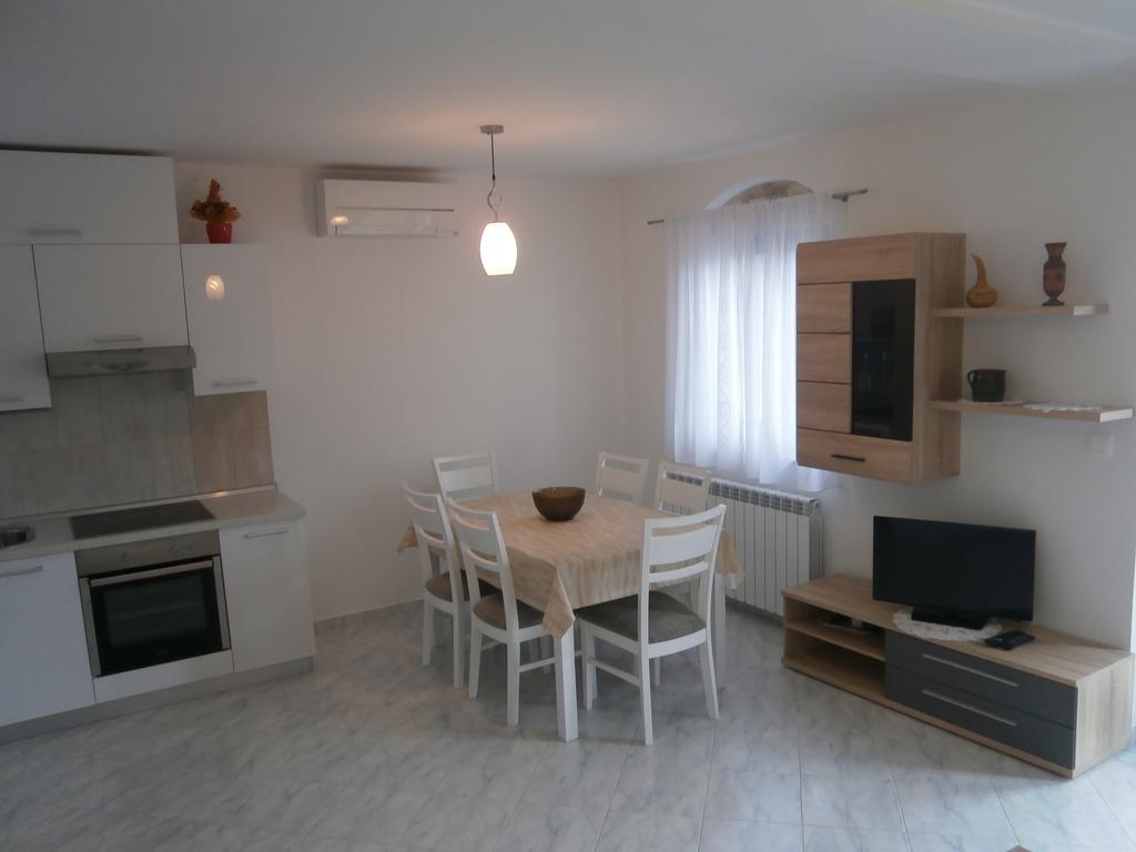 Apartments Crncic Šilo Zimmer foto