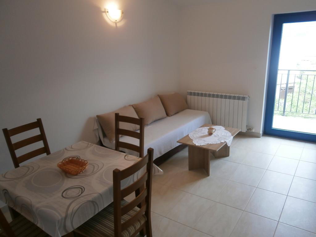 Apartments Crncic Šilo Zimmer foto